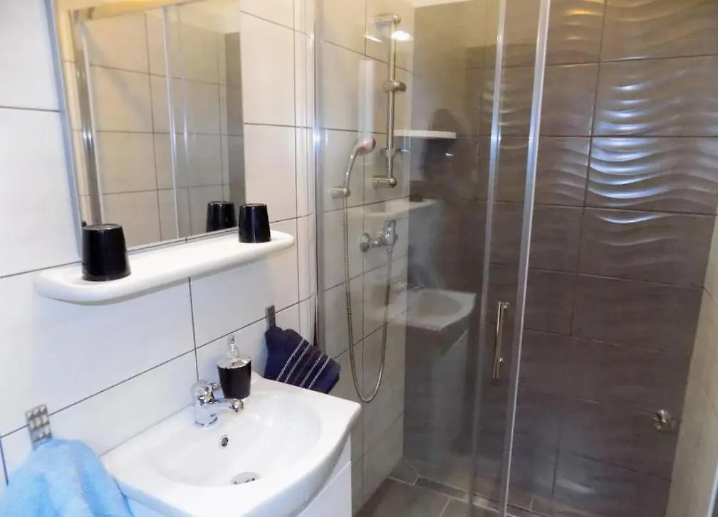 Apartments With A Parking Space Moscenice, Opatija - 7689 Moscenicka Draga