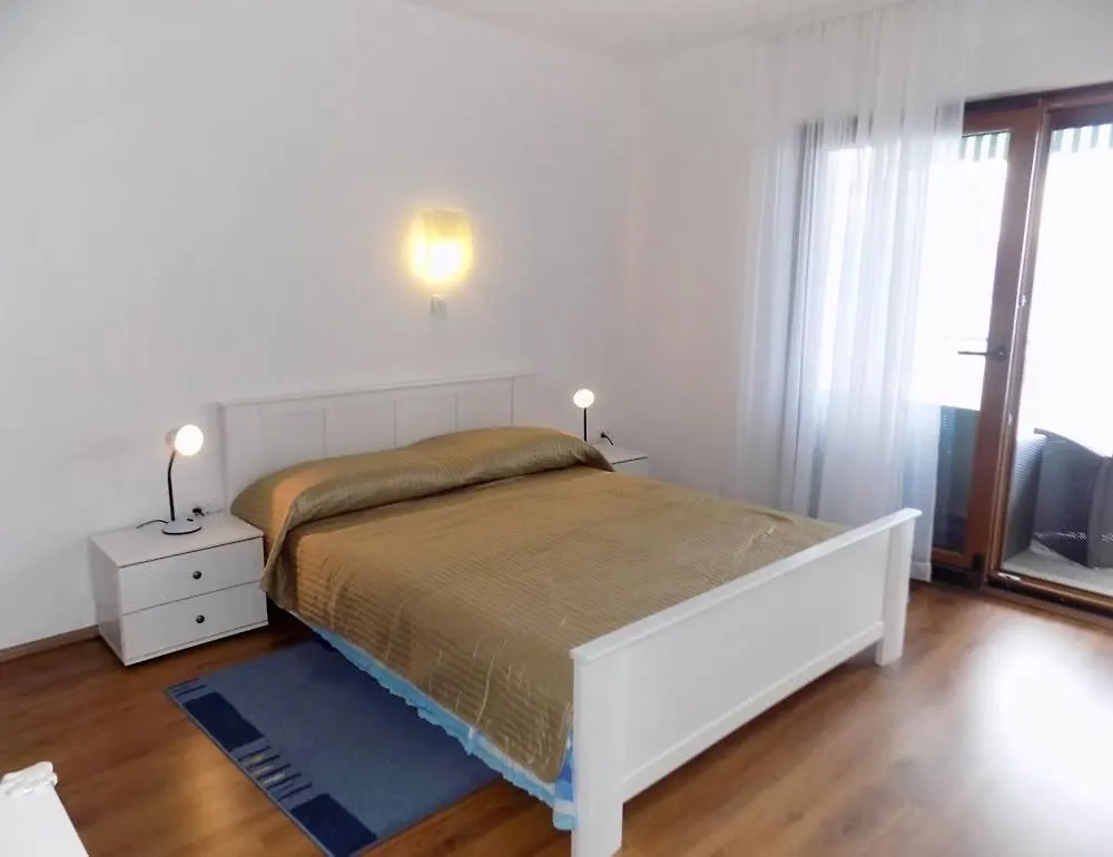 Apartments With A Parking Space Moscenice, Opatija - 7689 Moscenicka Draga
