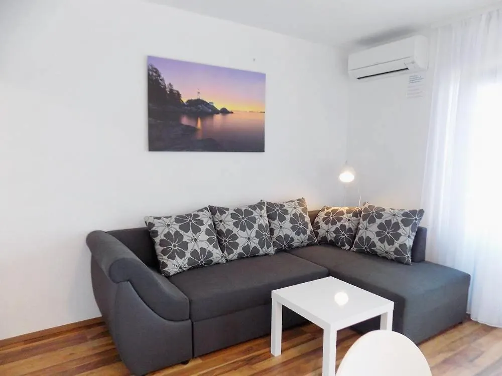 Apartments With A Parking Space Moscenice, Opatija - 7689 Moscenicka Draga